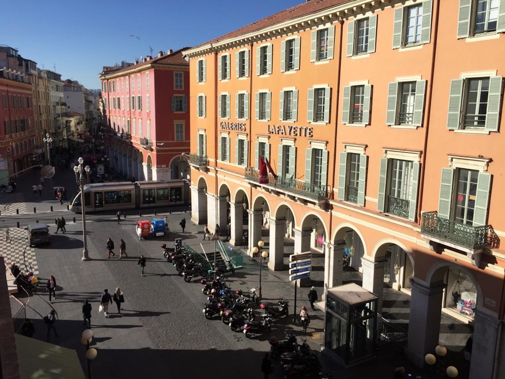 2 Bedrooms Appartement In Central Location On The Famous Place Massena نيس المظهر الخارجي الصورة
